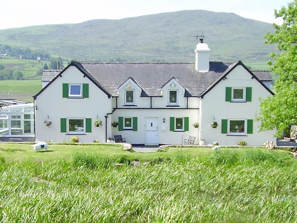 Llwyn Onn Guest House, North Wales Pentrefoelas Buitenkant foto